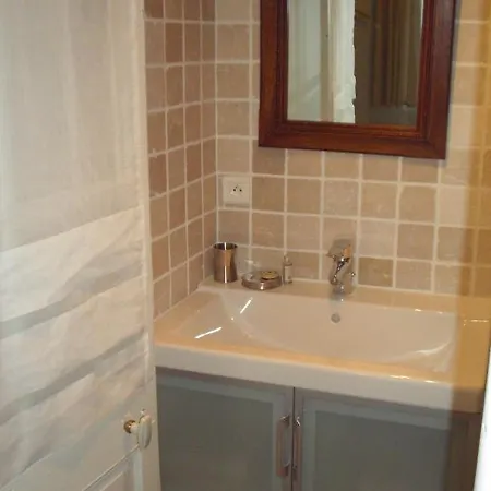 Holiday home La Levriere